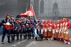 Während die türkischen Fans noch gespannt auf den Beginn des EM-Spiels Türkei - Tschechien warteten, unterhielt eine türkische Folkloregruppe am Sonntag abend die Fußballfreunde in der Salzburger Fanzone. Mit Tanz und Musik begeisterte die traditionelle Volkstanzgruppe auf der FanZonen-Bühne und ließ die Zeit bis zum Ankick wie im Flug vergehen. Das Projekt „Europe lives in Salzburg