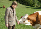 (C) Fotodienst/Anna Rauchenberger - Winzendorf - Genuss Profi Schneebergland Jungrind: Josef Schmutzer, Chef des Gasthaus Schmutzer in Winzendorf, setzt auf regionales Fleisch und Produkte aus der Umgebung. In der Küche schwingt Gattin Ute Schmutzer den Kochlöffel und verkocht dabei ausschließlich Rindfleisch aus der Region - beispielsweise von Franz Garber, einem Bio-Bauern aus Waldegg.