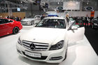  (c) fotodienst/Katharina Schiffl - Wien, am 11.01.2012 - Am Donnerstag, 12. Jänner startet die bedeutendste heimische PKW-Neuheiten- und Leistungsschau, die „Vienna Autoshow“. Vier Tage lang, bis einschließlich Sonntag (15. Jänner), präsentieren 40 Automarken rund 400 Neuwagen in der Messe Wien. Am heutigen Presse- und Händlertag herrscht bereits reges Aufkommen.