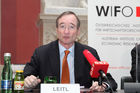  (c) fotodienst/Katharina Schiffl - Wien, am 28.02.2012 - Das Österreichische Institut für Wirtschaftsforschung lädt zur Präsentation empirischer Grundlagen für ein neues, sozio-ökologisches Wachstumsmodell eines europäischen Forschungskonsortium. FOTO Christoph Leitl (Präsident der Wirtschaftskammer Österreich und des WIFO):