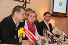  (c) fotodienst/Katharina Schiffl - Wien, am 14.03.2012 - Start in die Pollensaison 2012 - Der IGAV (Interessensgemeinschaft Allergenvermeidung & Österreichischer Pollenwarndienst) präsentiert seine neuen Services, die Allergiker besser durch die Pollenzeit bringen werden. FOTO Uwe E. Berger, MBA (Leiter des Österreichischen Pollenwarndienstes und der Forschungsgruppe Aerobiologie und Polleninformation an der Univ.-Klinik für HNO-Krankheiten Wien).Elisabeth Leeb (Obfrau der IGAV).Otto Spranger (Sprecher der Österreichischen Lungenunion (ÖLU)).Dr. Christian Maté (Geschäftsführer und medizinischer Leiter von Netdoktor.at):