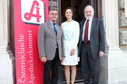  (c) fotodienst/Katharina Schiffl - Wien, am 11.05.2012 - Die Österreichische Apothekerkammer lädt zu einem Pressegespräch über eine neue Seniorenstudie zu Wechselwirkungen und die Einführung der e-Medikation. FOTO Univ.Prof. Mag. Dr. Eckhard Beubler, ehem. Vorstand am Institut für Experimentelle und Klinische Pharmakologie der Medizinischen Universität Graz; Dr. Sophie Karmasin, Geschäftsführende Gesellschafterin der Karmesin Motivforschung, Mag. pharm. Heinrich Burggasser, Präsident der Österreichischen Apothekerkammer.: