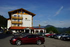 © Fotodienst / Adolf Seywald: Mercedes Cabrio Treffen 10. bis 13. Mai 2012 in Berg im Drautal. Liebhaber legendärer Sportwägen aus sieben Jahrzehnten trafen sich im Ferienhotel Glocknerhof zum Informations- und Erfahrungsaustausch.