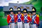 © Fotodienst / Marco Riebler: Mit einem Salutschießen erinnerte die Schützengarde St. Michael im Lungau am Maria Himmelfahrtstag an die Franzosenkriege zwischen 1809 und 1813. Schauplatz war die Napoleonvilla, ein historisches Ferienhaus in Rennweg am Katschberg. Oberkärnten war vor 200 Jahren unter französischer Verwaltung und Teil der 
