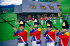 © Fotodienst / Marco Riebler: Mit einem Salutschießen erinnerte die Schützengarde St. Michael im Lungau am Maria Himmelfahrtstag an die Franzosenkriege zwischen 1809 und 1813. Schauplatz war die Napoleonvilla, ein historisches Ferienhaus in Rennweg am Katschberg. Oberkärnten war vor 200 Jahren unter französischer Verwaltung und Teil der 