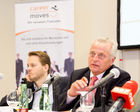  (c) fotodienst/Anna Rauchenberger - Wien, am 20.10.2012 –  Weltweit wird die Zahl an älteren ArbeitnehmerInnen in den nächsten Jahrzehnten stark zunehmen.  Die Überalterung bringt neue Bedürfnisse zum Vorschein – von altersgerechten Arbeitsplätzen bis hin zu neuen Angeboten für Menschen mit Behinderung. FOTO v.l. Mag. Gregor Demblin, Sprecher und Co-Gründer von Career Moves, BM Rudolf Hundstorfer, Bundesminister für Arbeit und Konsumentenschutz: