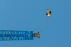 Bungee Jumping: Weltrekordsprung mit implantierter Linse