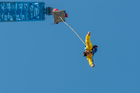 Bungee Jumping: Weltrekordsprung mit implantierter Linse