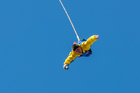 Bungee Jumping: Weltrekordsprung mit implantierter Linse