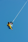 Bungee Jumping: Weltrekordsprung mit implantierter Linse