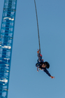 Bungee Jumping: Weltrekordsprung mit implantierter Linse