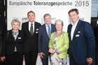 Europäische Toleranzgespräche 2015: Empfang für die Denker und Philosophen am 21. Mai 2015 im Hotel Holiday Inn in Villach im Bild mit Helli Thelesklaf, Superintendent Manfred Sauer, Landeshauptmann Peter Kaiser, Hilde Schaumberger und Wirtschaftskammer-Präsident Jürgen Mandl.