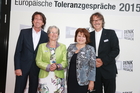 Europäische Toleranzgespräche 2015: Empfang für die Denker und Philosophen am 21. Mai 2015 im Hotel Holiday Inn in Villach. Im Bild: Kulturchef Mario Waste, Hilde Schaumberger, Adelheid Freudenthaler und Michael Weritz.