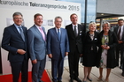 Europäische Toleranzgespräche 2015: Empfang für die Denker und Philosophen am 21. Mai 2015 im Hotel Holiday Inn in Villach mit Landeshauptmann Peter Kaiser, Bürgermeister Günther Albel, Bundespräsident Heinz Fischer, Superintendent Manfred Sauer, Helli Thelesklaf und Hilde Schaumberger.