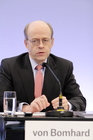  .Dr. jur. Nikolaus von Bomhard (Vorsitzender des Vorstands)....