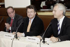 (c) fotodienst/Dan Carabas - Wien 06.11.07 - BV. Speakers Lounge des Österreichischen Generikaverbandes (OEGV) - FOTO v.li.: Franz Bittner, Univ.-Prof. Dr. Franz Böhmer, Dr. Peter Eichler
