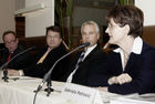 (c) fotodienst/Dan Carabas - Wien 06.11.07 - BV. Speakers Lounge des Österreichischen Generikaverbandes (OEGV) - FOTO v.li.: Franz Bittner, Univ.-Prof. Dr. Franz Böhmer, Dr. Peter Eichler, Dr. Gabriela Petrovic
