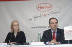 Die Henkel Central Eastern Europe konnte auf das beste Jahr in der Unternehmensgeschichete zurückblicken. Foto v.li: Mag. Sabine Schauer (Head of Corporete Communications Europe); Mag. Günter Thumser (Präsident Henkel Central Eastern Europe)