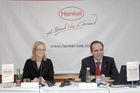 Die Henkel Central Eastern Europe konnte auf das beste Jahr in der Unternehmensgeschichete zurückblicken. Foto v.li: Mag. Sabine Schauer (Head of Corporete Communications Europe); Mag. Günter Thumser (Präsident Henkel Central Eastern Europe)