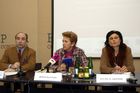 Pressekonferenz: Neue Initiative im Einsatz für die Knochengesundheit - Podiumsteilnehmer: BM Maria Rauch-Kallat, Univ.-Doz. Dr. Ingrid Kiefer, Univ.-Prof. Dr. Hans Bröll, Univ.-Prof. Dr. Klaus Klaushofer und Univ.-Prof. Dr. Heinrich Resch