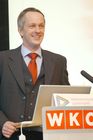 Dr.Jürgen Walkenhorst von (aws) Austria Wirtschaftservice Vortrag am 8.November 2005 in der Wirtschaftskammer Steiermark Veranstaltung: gedanken.gut.geschützt - österreichisches patentamt                           