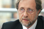 Global Economic Crime Survey 2005, eine Studie von PwC. Bild: WP/StB DI Mag. Friedrich Rödler (Senior Partner PricewaterhouseCoopers Österreich, Leiter Steuer & Rechtsberatung). Foto: Anna Rauchenberger