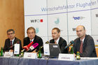 (c) fotodienst/Dan Carabas - Wien 22.06.07 - Pressekonferenz zum Thema Wirtschaftsfaktor Flughafen Wien - FOTO: v.li. Herr Kochwalter, Herr Kaufmann, Herr Fritz, Herr Streicher