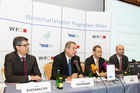 (c) fotodienst/Dan Carabas - Wien 22.06.07 - Pressekonferenz zum Thema Wirtschaftsfaktor Flughafen Wien - FOTO: v.li. Herr Kochwalter, Herr Kaufmann, Herr Fritz, Herr Streicher