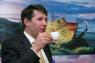 Seit 1706 prägt Twinings Teekultur, Teegenuss und Handel. Bild: Stephen Twining (Director of Corporate Relations bei Twinings, Mitglied der berühmten Tee-Dynastie). Foto: Anna Rauchenberger, am 25.01.06