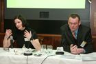 (C) fotodienst/Anna Rauchenberger - Wien 23.02.2006 - Die EthikBank ist ein Nischenanbieter für sichere, ethische Geldanlagen. FOTO: Sylke Schröder, Prokuristin und Klaus Euler, Vorstandsvorsitzender der EthikBank.