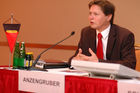 (c) Fotodienst / Daniel K. Gebhart - PALFINGER AG: Pressekonferenz - Jahresrückblick Geschäftsjahr 2005 - Foto:  DI Wolfgang Anzengruber (Vorstandsvorsitzender der Palfinger AG)