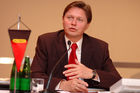 (c) Fotodienst / Daniel K. Gebhart - PALFINGER AG: Pressekonferenz - Jahresrückblick Geschäftsjahr 2005 - Foto:  DI Wolfgang Anzengruber (Vorstandsvorsitzender der Palfinger AG)