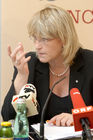 (C) fotodienst/Anna Rauchenberger - Wien 20.09.2006 - Prominente Politikerinnen nehmen Stellung zu den arbeitsmarkt- und frauenpolitischen Positionen des abz.austria. FOTO: Mag. Karin Gastinger (Justizministerin, BZÖ).