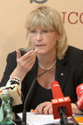 (C) fotodienst/Anna Rauchenberger - Wien 20.09.2006 - Prominente Politikerinnen nehmen Stellung zu den arbeitsmarkt- und frauenpolitischen Positionen des abz.austria. FOTO: Mag. Karin Gastinger (Justizministerin, BZÖ).