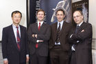 Stiftung Pfizer Forschungs-Preis verleiht in Zuerich Preise 2007 fuer Medizin. Bild: Preistraeger aus Lausanne, Dr. Qing Wang, Dr. Andrea Domenighetti, Dr. Daniel Huber, Dr. Ron Stoop