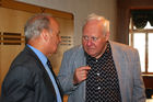 Pressekonferenz Stadtcasino Baden AG im Hotel Widder in Zürich am 9.5.06. Friedrich Obrist im Gespräch mit Heinrich Bamberger