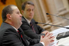 (c) Gebhart / Fotodienst - Präsentation des World Payments Report 2006 - Foto: Diederick Bruggink (Vice President, Senior Advisor Payments & Cards, ABN AMRO), Dipl.-Wirtschaftsing. Jan Michalewicz (Principal Consultant, Leiter der Bankengruppe, Capgemini Austria/CEE).