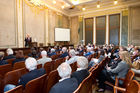 (C) fotodienst.at / Anna Rauchenberger - Wien, am 01.06.2011 - Heute lud das Wirtschaftsforum der Führungskräfte (WdF) zur jährlichen Generalversammlung ins Haus der Industrie. Im Rahmen der Veranstaltung wurden die Agenden des scheidenden Vorsitzenden an den neuen Vorsitzenden übergeben. Das WdF wurde 1979 gegründet und vertritt die Anliegen der österreichischen Führungskräfte, unter anderem als Vertreter im europäischen Dachverband Confédération Européenne des Cadres (CEC). Dem unabhängigen Verein gehören bundesweit knapp 2.800 ManagerInnen an.