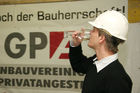 (C) Fotodienst/Anna Rauchenberger - 09.01.2008 - Wien - Die Wohnbauvereinigung für Privatangestellte (WBV-GPA) feierte heute gemeinsam mit der Baufirma und allen Arbeitern die Dachgleiche in der Quellenstraße 48 im 10. Wiener Gemeindebezirk. 