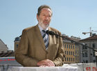 (C) Fotodienst/Anna Rauchenberger - Wien 30.08.2007 - MieterInnen beziehen den Wohnturm in der Kundratstraße 6 im 10. Wiener Gemeindebezirk: Heute wurden die Schlüssel feierlich übergeben. FOTO: BV-Stv. Ing. Josef Kaindl.