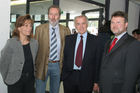 (C) Fotodienst/Anna Rauchenberger - Wien 30.08.2007 - MieterInnen beziehen den Wohnturm in der Kundratstraße 6 im 10. Wiener Gemeindebezirk: Heute wurden die Schlüssel feierlich übergeben. FOTO v.l.: BV-Stv. Ing. Josef Kaindl, Hans Sallmutter (Aufsichtsratsvorsitzender GPA), Wohnbaustadtrat Dr. Michael Ludwig.