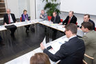 (c) fotodienst / Anna Rauchenberger - Wien, am 28.01.2010 -  Heute lud das Kur- und Rehabilitationszentrum Klinik Pirawarth zu einem hochkarätig besetzten Round Table im Forum Mozartplatz, bei dem die aktuelle Situation sowie die Zukunft von Neuro-Rehabilitation von Experten und Journalisten lebhaft diskutiert wurde.