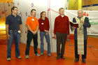  Kletterbegeisterte und die, die es noch werden wollen, konnten die neue Kletterhalle ausprobieren. Foto v.li.na.re: Dieter Schimanek (Geschäftsführer Kletterhalle Wien); Herbert Szirota (Geschäftsführer Kletterhalle Wien); Julia Burkhart (Mitarbeiterin Kletterhalle Wien); Hr.Dorfner (Hornbach GmbH); Erwin Honer (Pfarrer und Dechant Wien-Donaustadt)                                                                                           