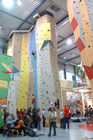 Kletterbegeisterte und die, die es noch werden wollen, konnten die neue Kletterhalle ausprobieren.                                