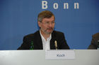Jahres-Pressekonferenz 2006 des Deutschen Entwicklungsdienst GmbH in Bonn,Herr Koch aus dem Presse und Informationsamt, 