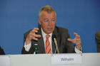 Jahres-Pressekonferenz 2006 des Deutschen Entwicklungsdienst GmbH in Bonn,
Dr. Jürgen Wilhelm DED-Geschäftsführer, 