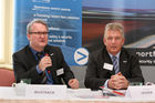 (C) fotodienst/Anna Rauchenberger - Wien 07.02.2008  - Thales Rail Signalling Solutions: Innovative Eisenbahn-Lösungen für sicheren Transport auf Europas Schienen. FOTO v.l.: Klaus Wustrack (Vice President Communications, Security Solutions & Services, Paris), DI Dr. Alfred Veider (GF der Thales Rail Signalling Solutions GesmbH, Wien).