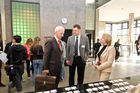 PROF. DR. DIETER STURMA (Direktor des Instituts für Wissenschaft und 
Ethik in Bonn), DR. SEBASTIAN SCHMIDT (Vorstand im Forschungszentrum Jülich GmbH), CORNELIA KARGER (Forschungszentrum Jülich GmbH)