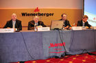 (C) fotodienst/Patrick Krajnc - Wien, 17.03.2009 - Wienerberg Bilanzpressekonferenz:  FOTO: v.l.n.r.: Willy Van Riet- Finanzvorstand Wienerberger AG; Wolfgang Reithofer - Vorstandsvorsitzender Wienerberger AG; Heimo Scheuch - Vorstandsmitglied Wienerberger AG; Johann Windisch - Vorstandsmitglied Wienerberger AG