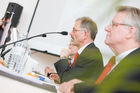 Robert Bosch AG: Jahrespressekonferenz 2010 der Bosch-Gruppe in Österreich
(C) fotodienst, Martina Draper
Foto: vlnr:  Robert Kordik, Robert Bosch AG, Karl Strobel, Robert Bosch AG, Ernest Fiedler, Robert Bosch AG